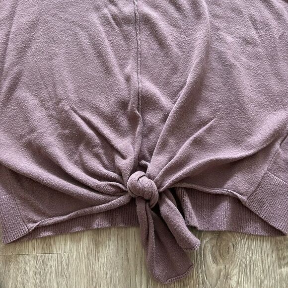 Abercrombie & Fitch Cropped Sweater - Picture 3 of 5